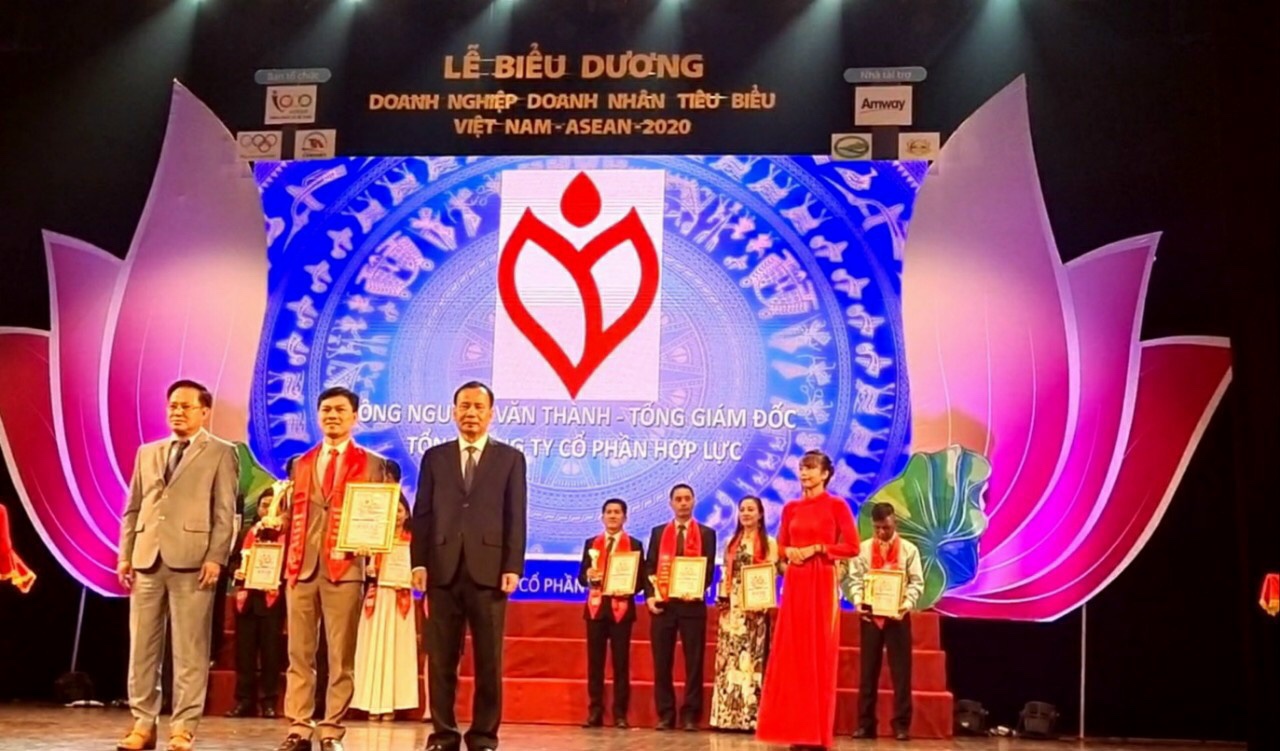 Vinh danh là doanh nhân tiêu biểu Việt Nam – ASEAN 2020