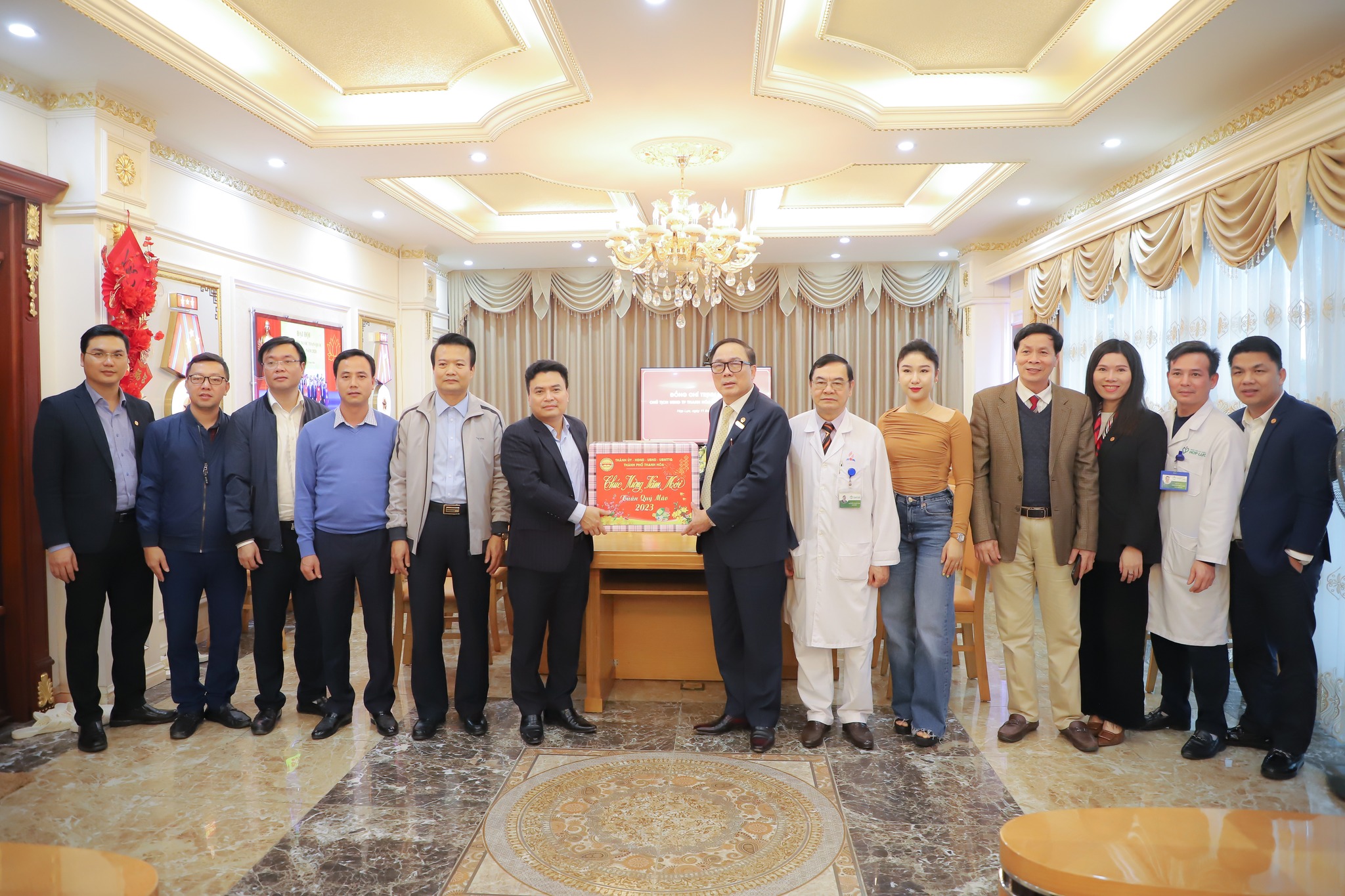 Chủ tịch UBND thành phố Thanh Hóa đã đến thăm và chúc Tết Tổng Công ty Cổ phần Hợp Lực
