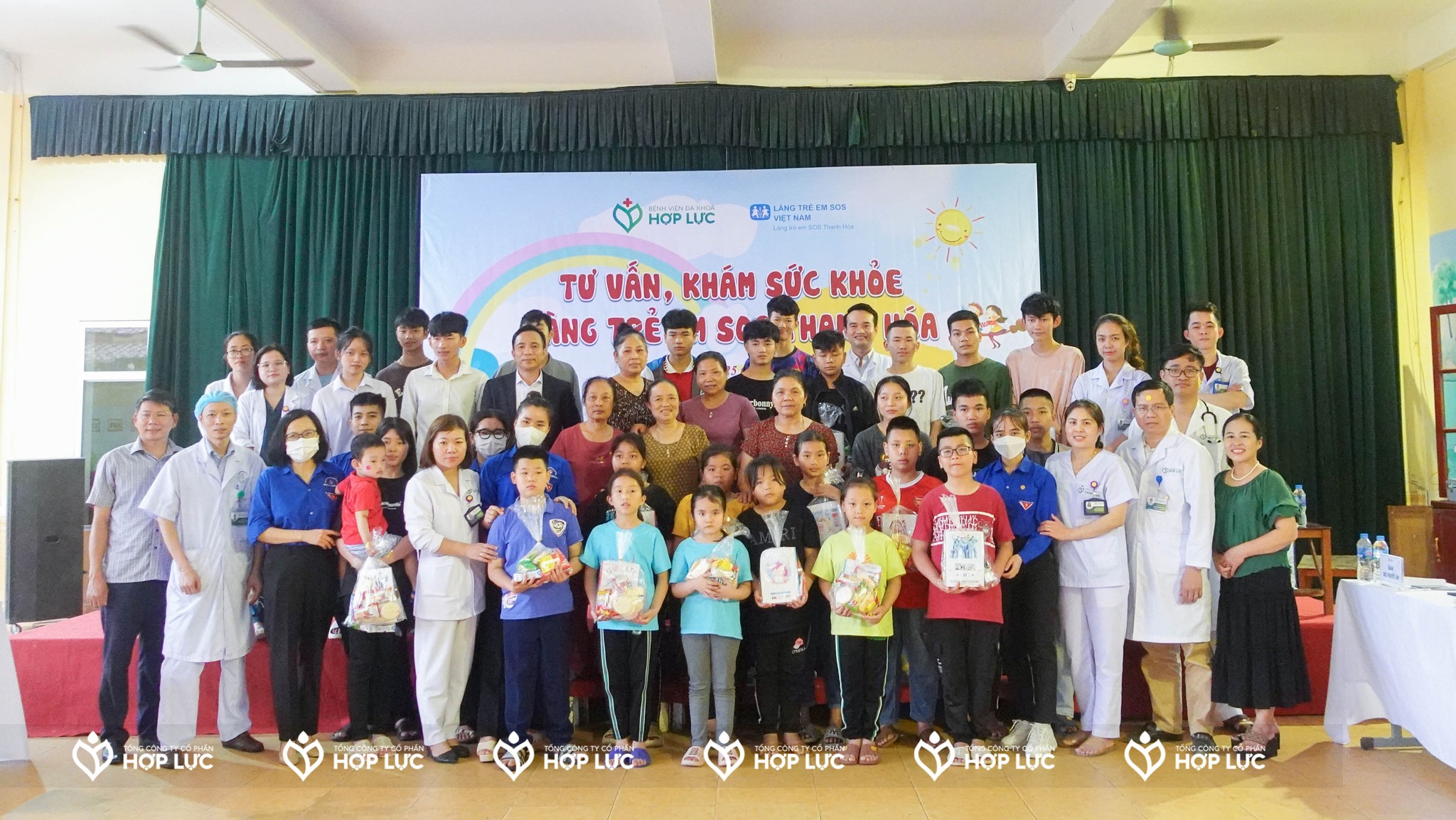 Bệnh viện Đa khoa Hợp Lực tổ chức tư vấn, khám sức khỏe cho làng trẻ em SOS Thanh Hóa