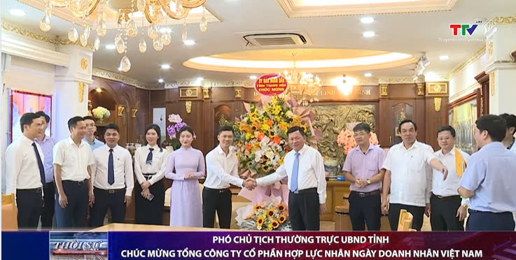 Phó Chủ tịch thường trực UBND Tỉnh chúc mừng Tổng công ty Cổ phần Hợp Lực nhân ngày Doanh nhân Việt Nam