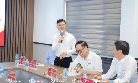 Medical delegation from Me Linh General Hospital visited and worked at Hop Luc Joint Stock Corporation