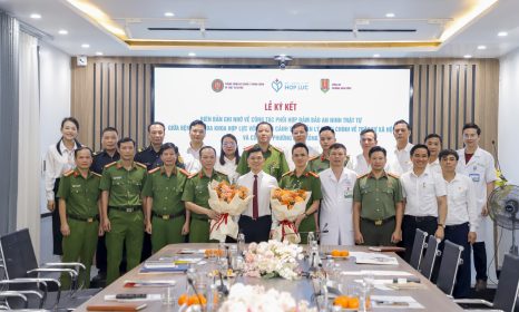 LỄ KÝ KẾT BIÊN BẢN GHI NHỚ VỀ CÔNG TÁC PHỐI HỢP ĐẢM BẢO AN NINH TRẬT TỰ GIỮA BỆNH VIỆN ĐA KHOA HỢP LỰC VỚI PHÒNG CẢNH SÁT QUẢN LÝ HÀNH CHÍNH VỀ TRẬT TỰ XÃ HỘI VÀ CÔNG AN PHƯỜNG HÀM RỒNG